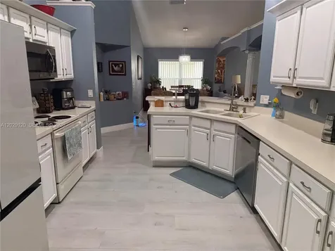 3127 Heritage Park Way Orlando FL 32837