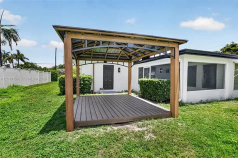 1320 SE 10th Street Deerfield Beach FL 33441