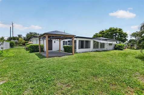 1320 SE 10th Street Deerfield Beach FL 33441