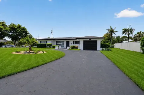 1320 SE 10th Street Deerfield Beach FL 33441