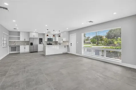 1320 SE 10th Street Deerfield Beach FL 33441