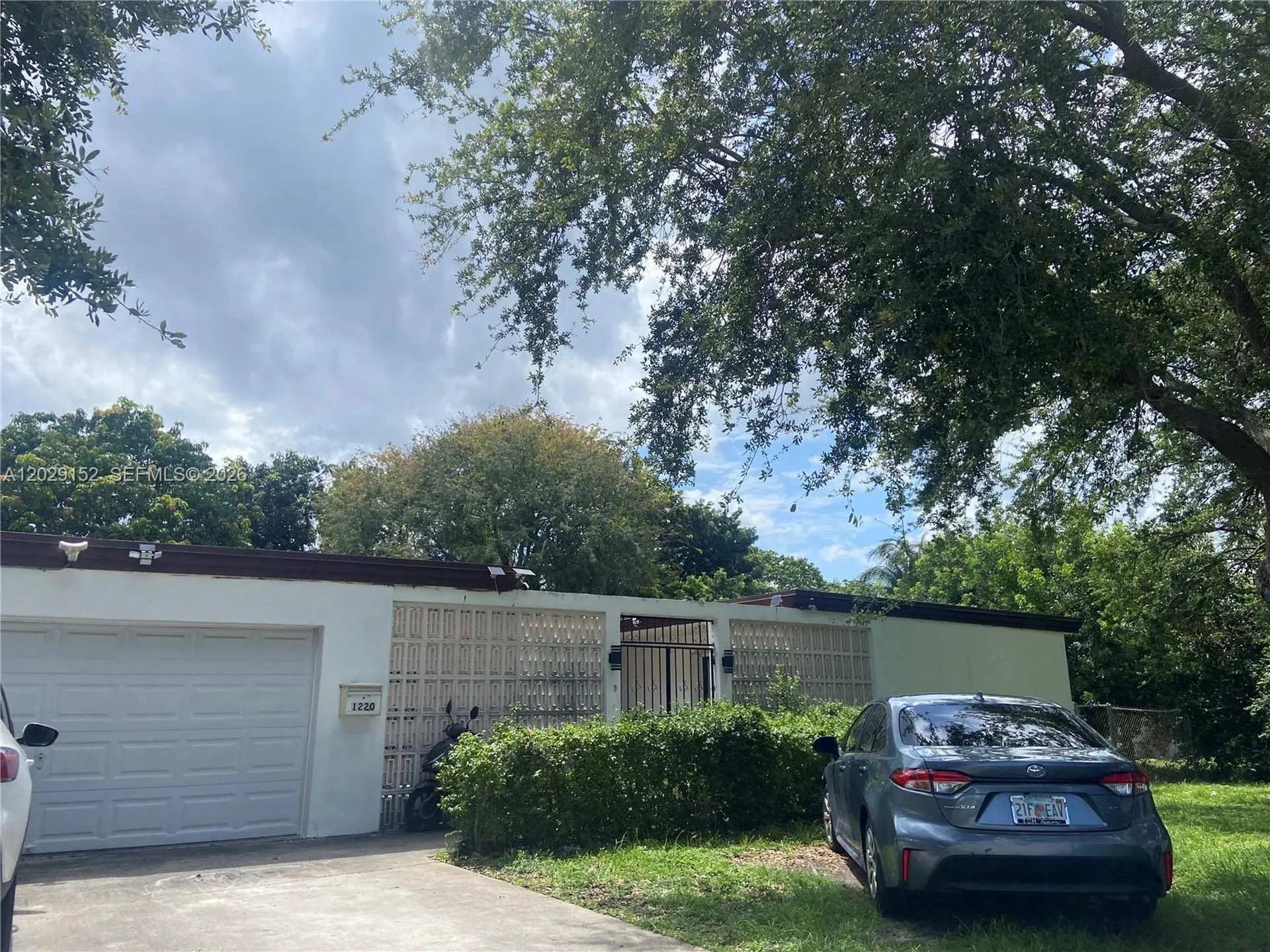 1220 S 29th Avenue Hollywood FL 33020