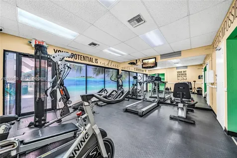 3475 N Country Club Drive Aventura FL 33180