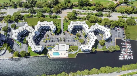 3475 N Country Club Drive Aventura FL 33180