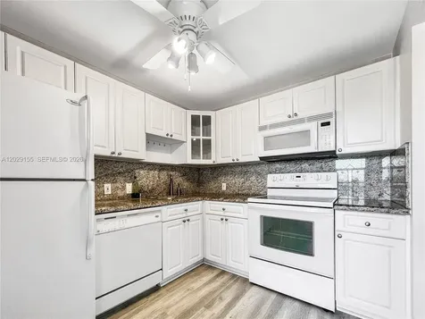 3475 N Country Club Drive Aventura FL 33180