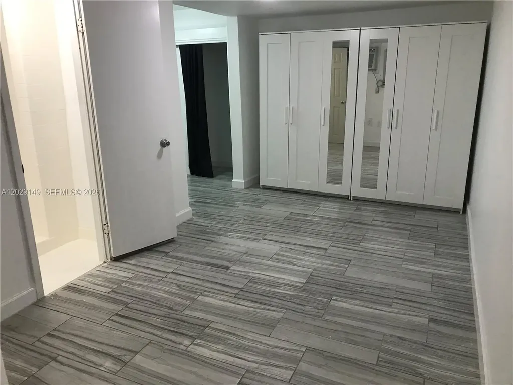 6782 SW 25th Street Miami FL 33155