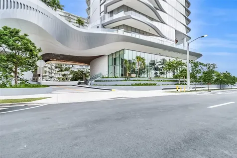 175 SE 25 Road Miami FL 33129