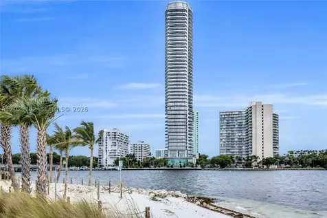 175 SE 25 Road Miami FL 33129