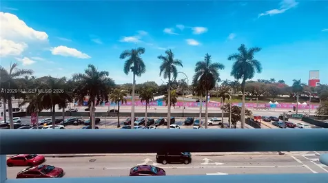 253 NE 2nd Street Miami FL 33132