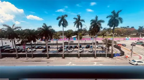 253 NE 2nd Street Miami FL 33132