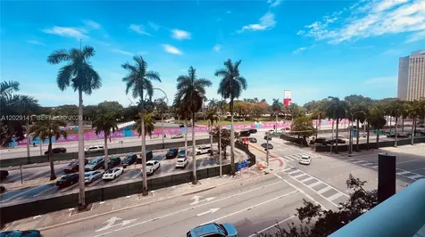 253 NE 2nd Street Miami FL 33132