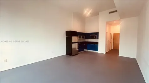 253 NE 2nd Street Miami FL 33132