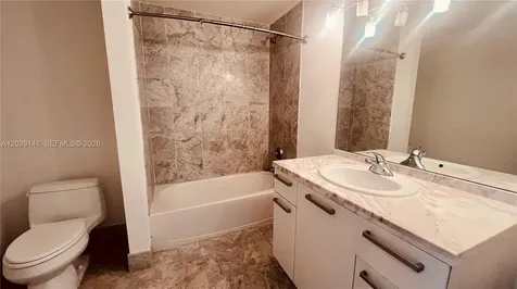 253 NE 2nd Street Miami FL 33132