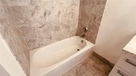 253 NE 2nd Street Miami FL 33132
