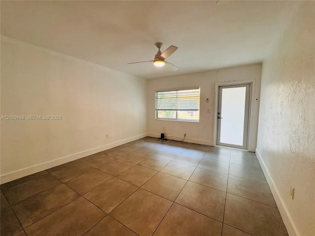 75 Washington Avenue Miami Beach FL 33139