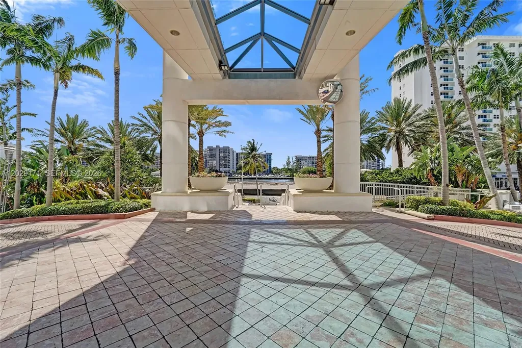 3101 S Ocean Drive Hollywood FL 33019