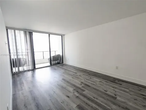 555 NE 15th Street Miami FL 33132