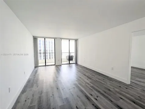555 NE 15th Street Miami FL 33132
