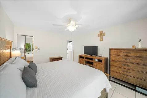 7715 SW 9th Street North Lauderdale FL 33068