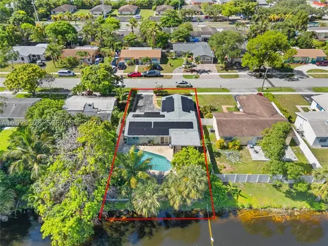 7715 SW 9th Street North Lauderdale FL 33068