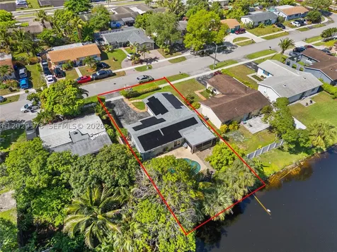 7715 SW 9th Street North Lauderdale FL 33068