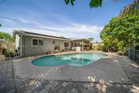 7715 SW 9th Street North Lauderdale FL 33068