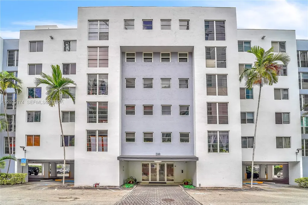 210 SW 11th Street Miami FL 33130