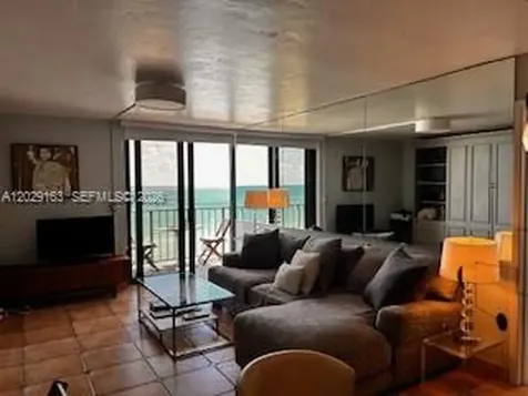 2625 Collins Avenue Miami Beach FL 33140