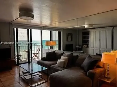 2625 Collins Avenue Miami Beach FL 33140
