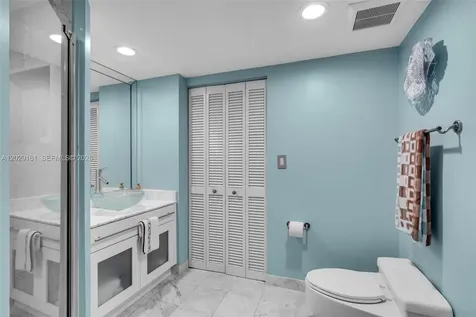 16485 Collins Avenue Sunny Isles Beach FL 33160
