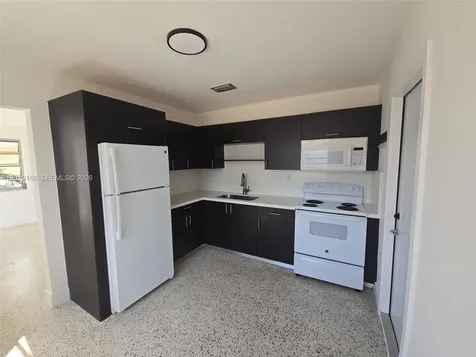 3435 NW 4th Street Miami FL 33125
