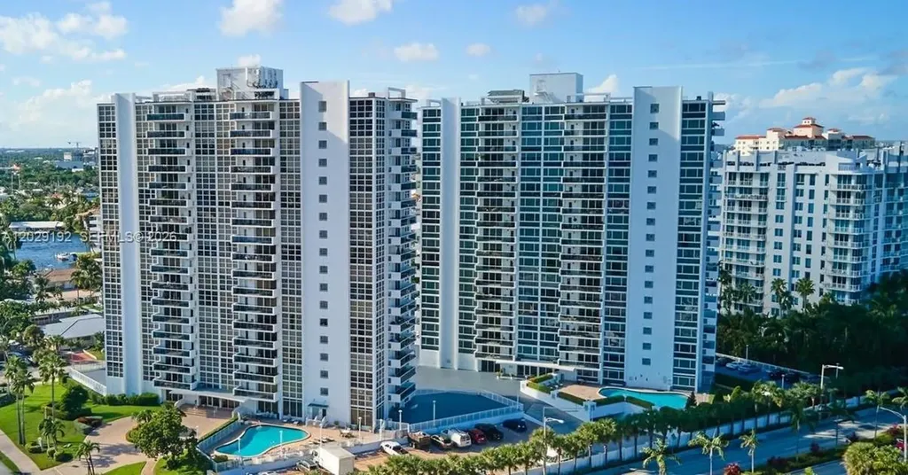 2715 N Ocean Boulevard Fort Lauderdale FL 33308