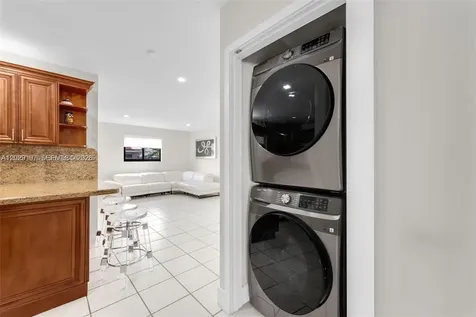 1417 SW 139 Avenue Miami FL 33184