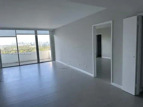 5161 Collins Avenue Miami Beach FL 33140