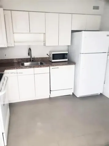 5161 Collins Avenue Miami Beach FL 33140