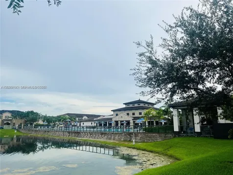 16946 SW 90th Terrace Circle Miami FL 33196