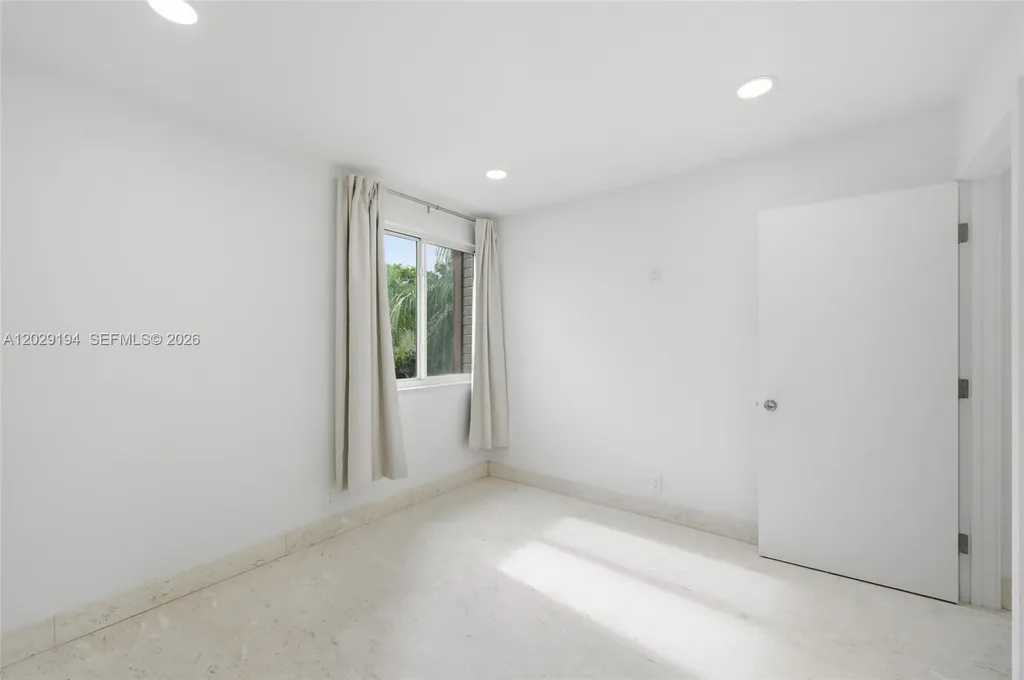 22384 Thousand Pines Lane Boca Raton FL 33428