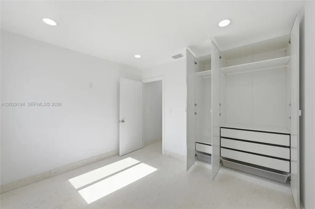 22384 Thousand Pines Lane Boca Raton FL 33428