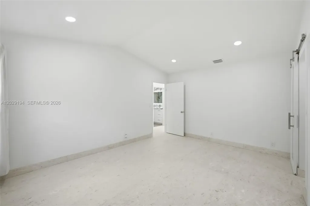 22384 Thousand Pines Lane Boca Raton FL 33428