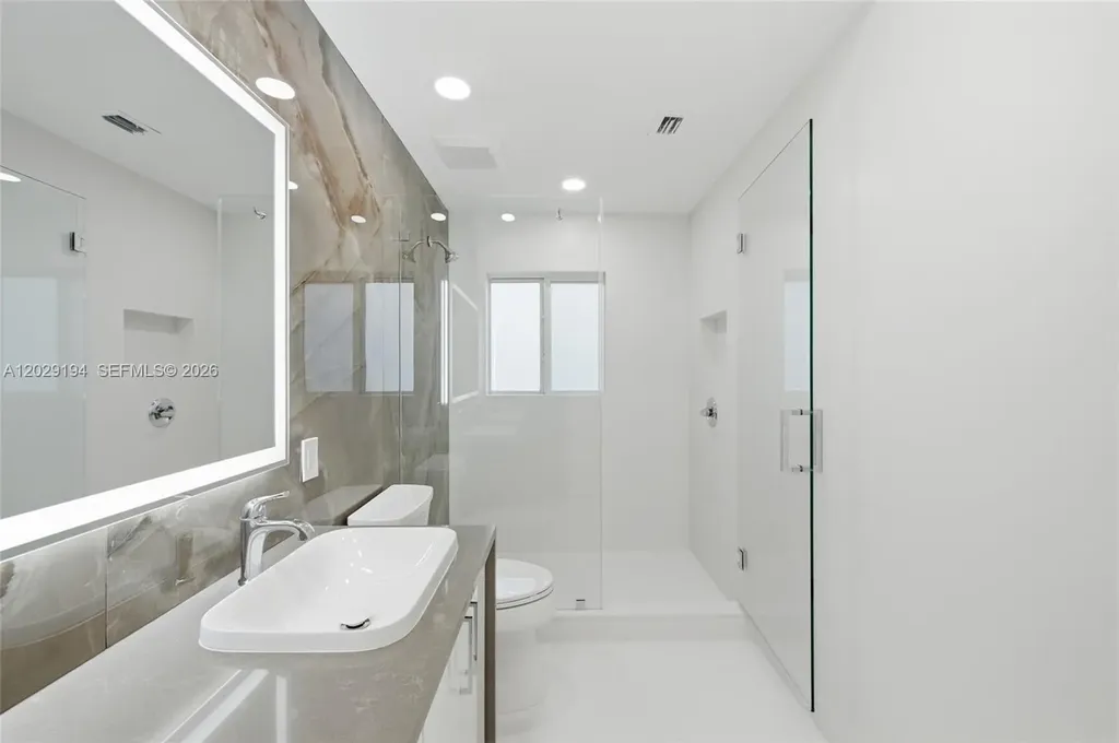 22384 Thousand Pines Lane Boca Raton FL 33428