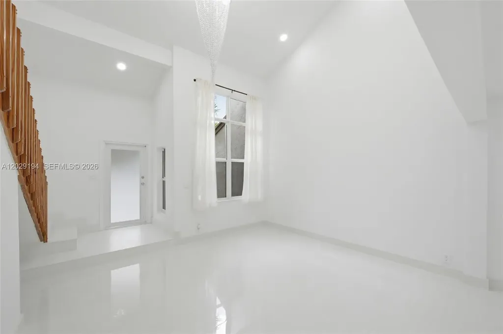 22384 Thousand Pines Lane Boca Raton FL 33428