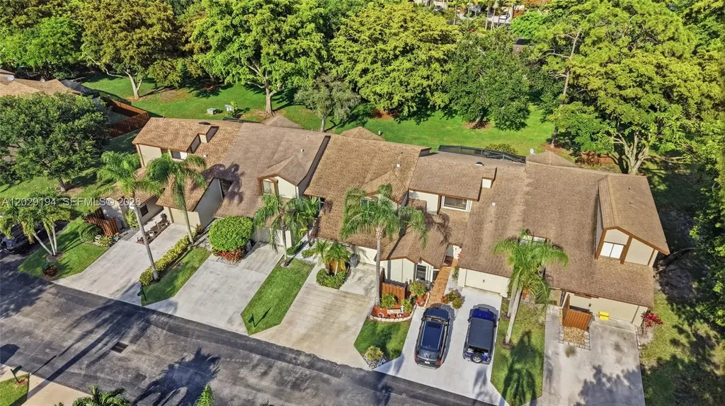 22384 Thousand Pines Lane Boca Raton FL 33428