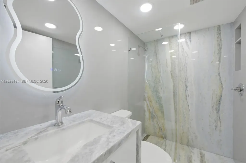 22384 Thousand Pines Lane Boca Raton FL 33428