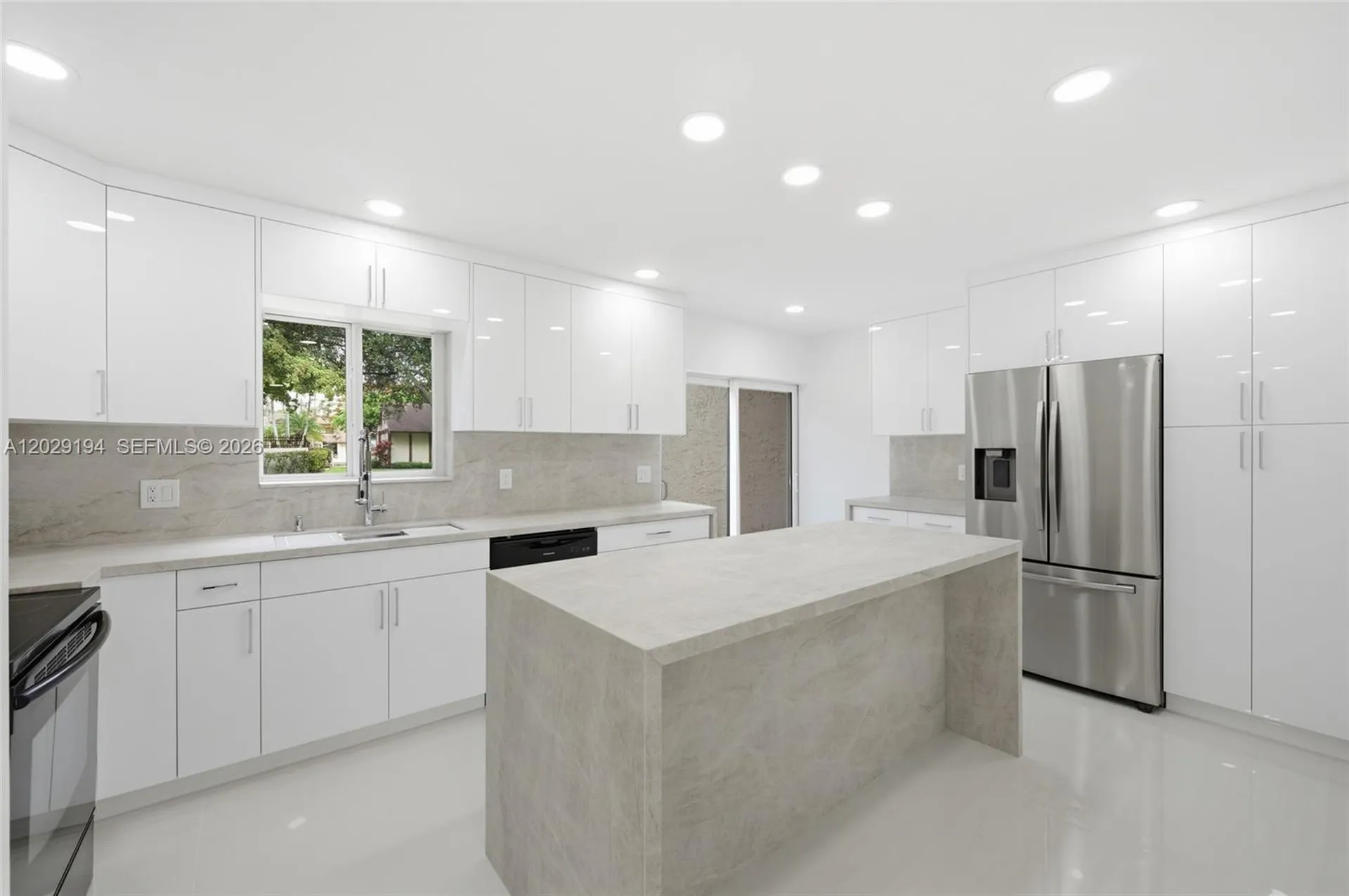 22384 Thousand Pines Lane Boca Raton FL 33428
