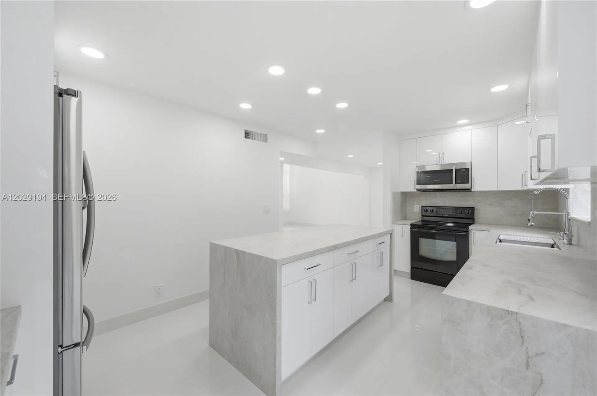 22384 Thousand Pines Lane Boca Raton FL 33428