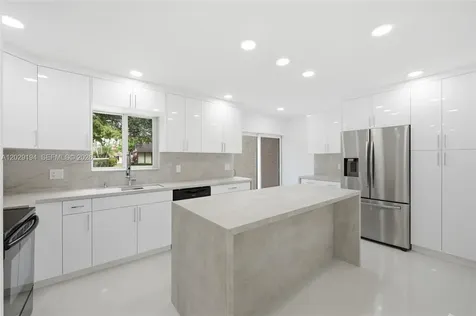 22384 Thousand Pines Lane Boca Raton FL 33428