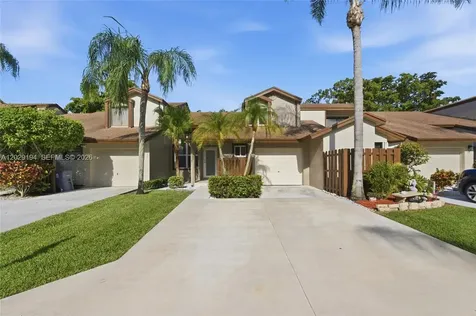 22384 Thousand Pines Lane Boca Raton FL 33428