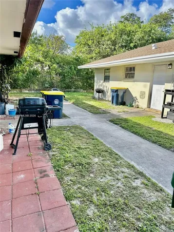 701 SW 1st Street Dania Beach FL 33004