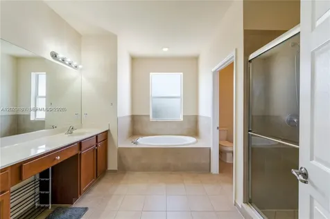 16946 SW 90th Terrace Circle Miami FL 33196