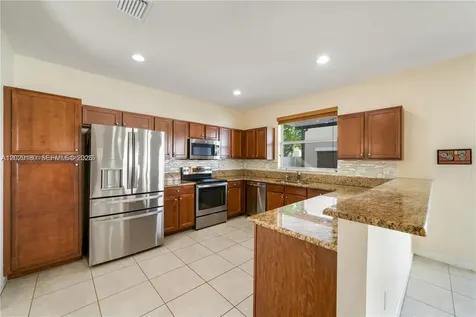 16946 SW 90th Terrace Circle Miami FL 33196
